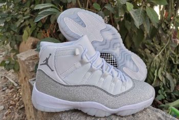 NIKE AIR JORDAN 11 RETRO WHITE METALLIC SILVER