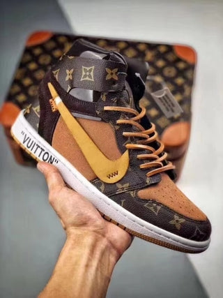LOUIS VUITTON X NIKE AIR JORDAN 1 OFFWHITE