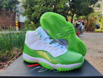 SNEAKER NEW ARRIVAL