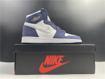 NIKE AIR JORDAN 1