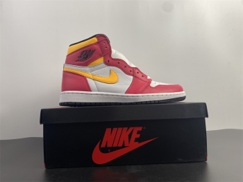 NIKE AIR JORDAN 1