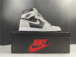 NIKE AIR JORDAN 1