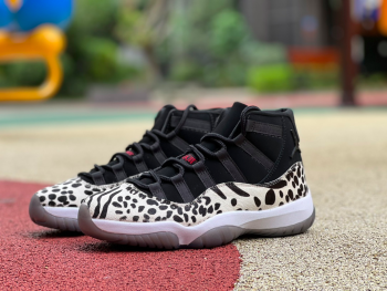 NIKE AIR JORDAN 11