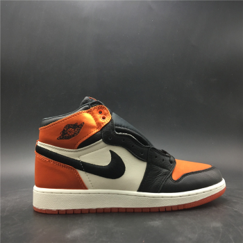 NIKE AIR JORDAN 1