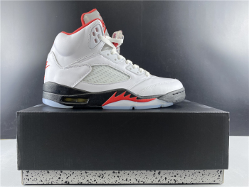 NIKE AIR JORDAN 5